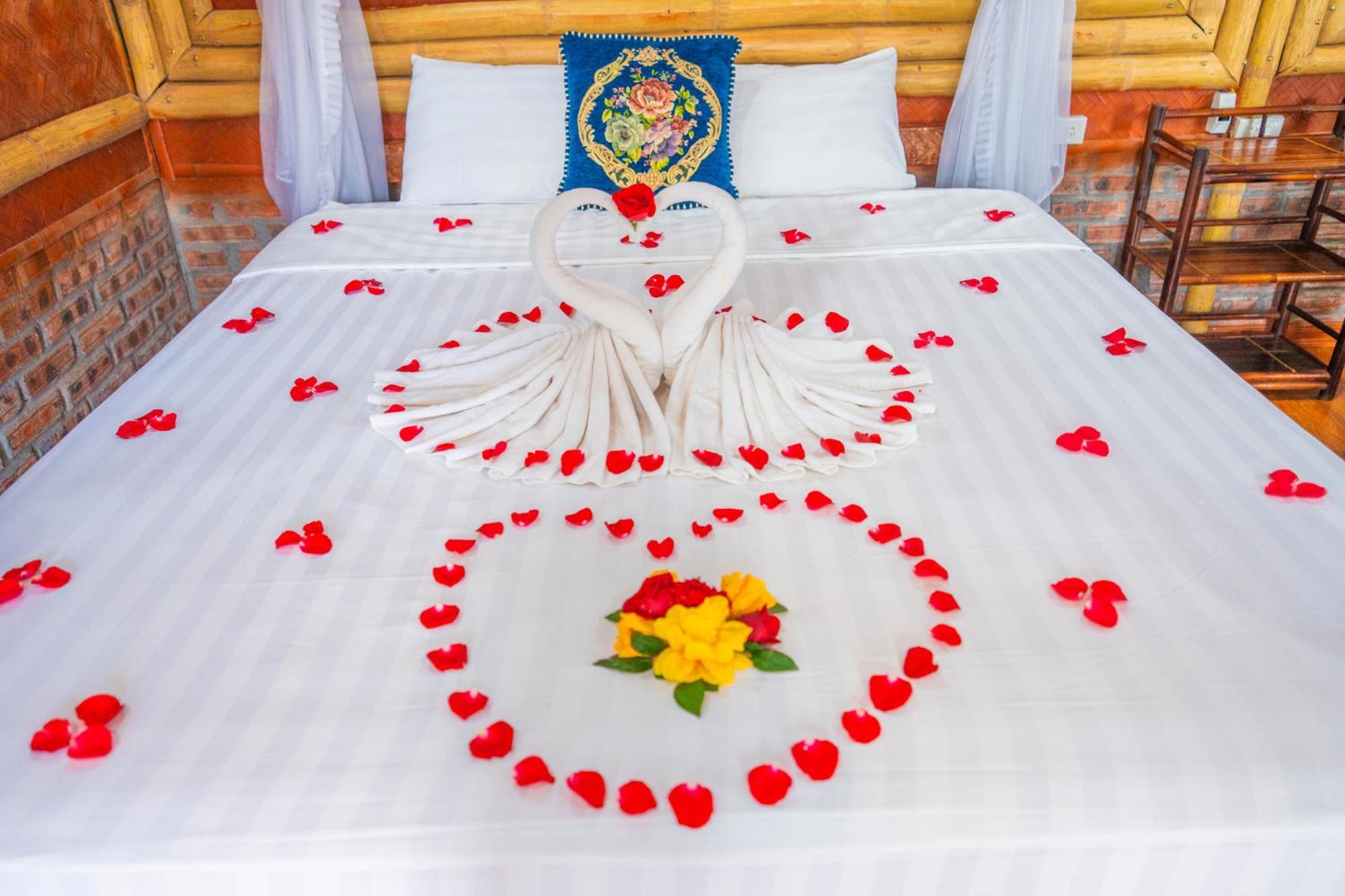 Lotus Field Homestay 닌빈 외부 사진